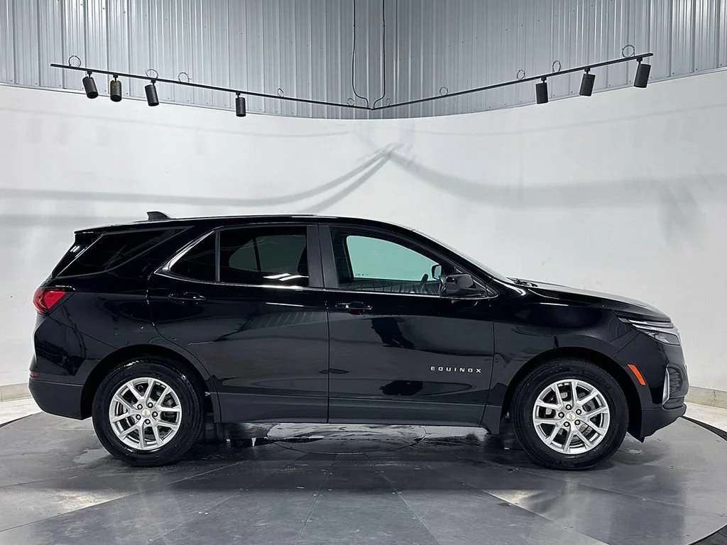 Used 2024 Mosaic Black Metallic Chevrolet LT image 10