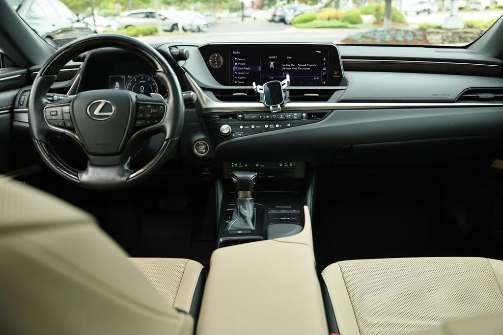 Used 2021 Obsidian Lexus 350 image 25