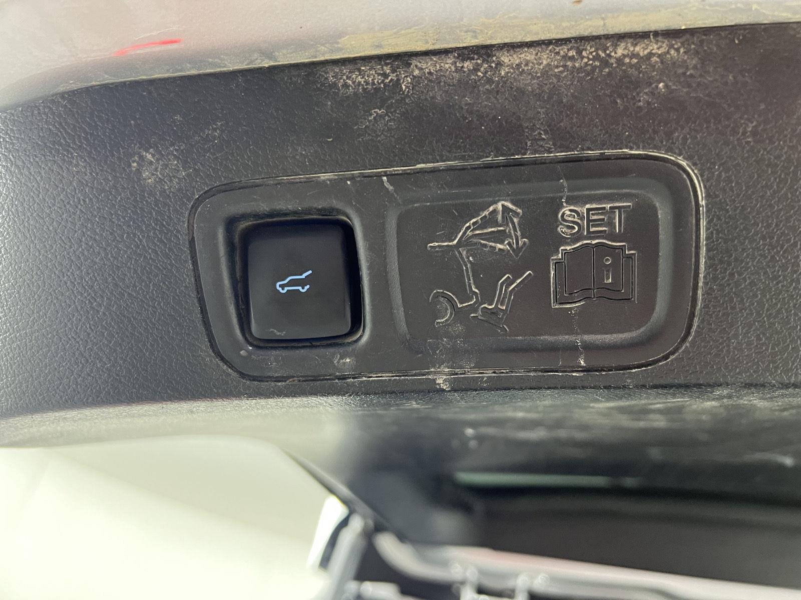 Used 2019 Ingot Silver Ford Limited image 16