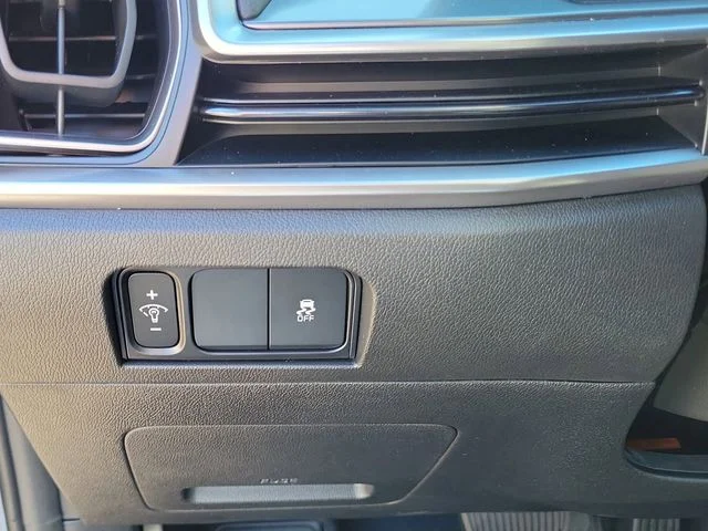 New 2026 Ivory Silver Kia S image 10