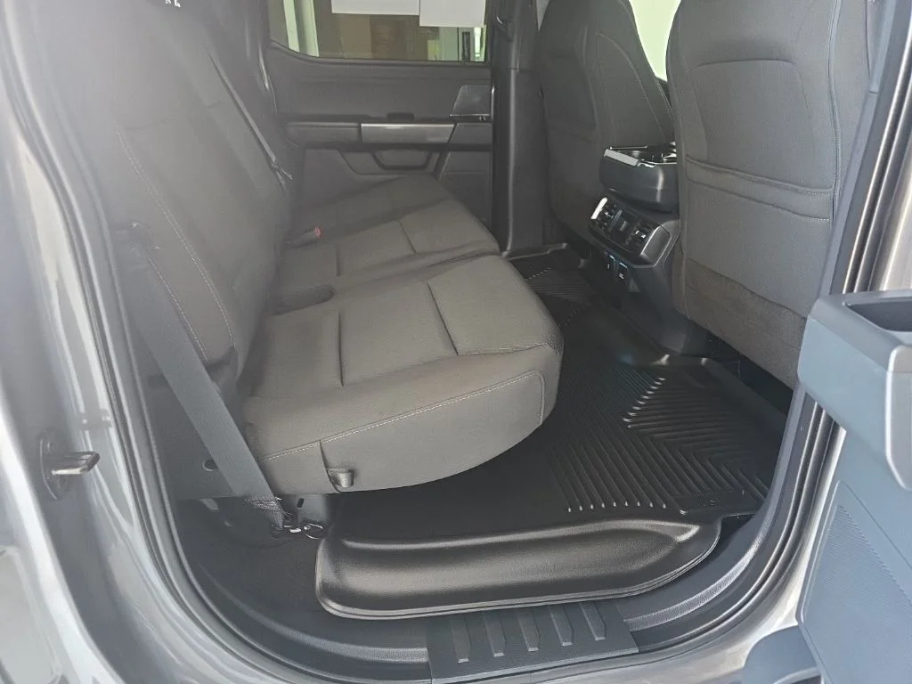 Used 2023 Gray Metallic Ford XLT image 25
