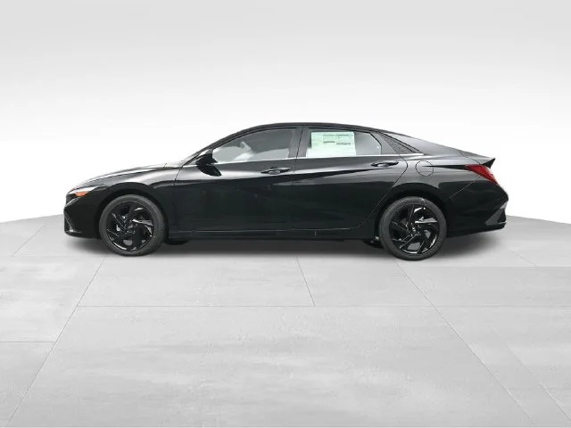 Used 2026 Black Hyundai SEL Sport Premium image 36