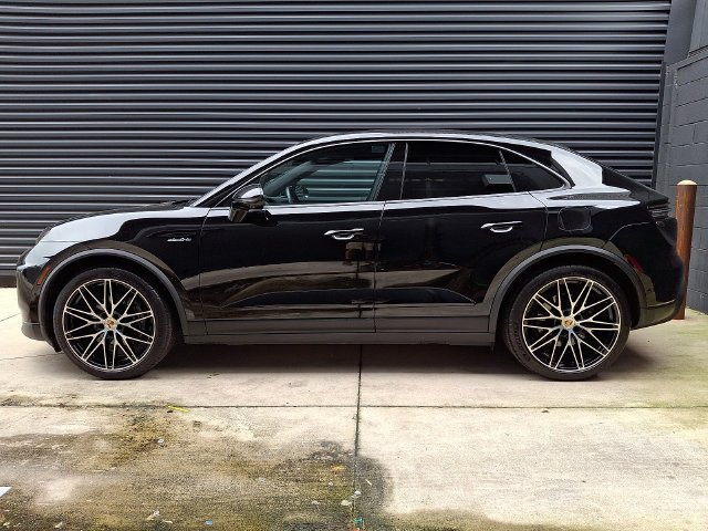 Used 2025 Porsche Macan Base with VIN WP1AD2XA1SL077850 for sale in Cherry Hill, NJ
