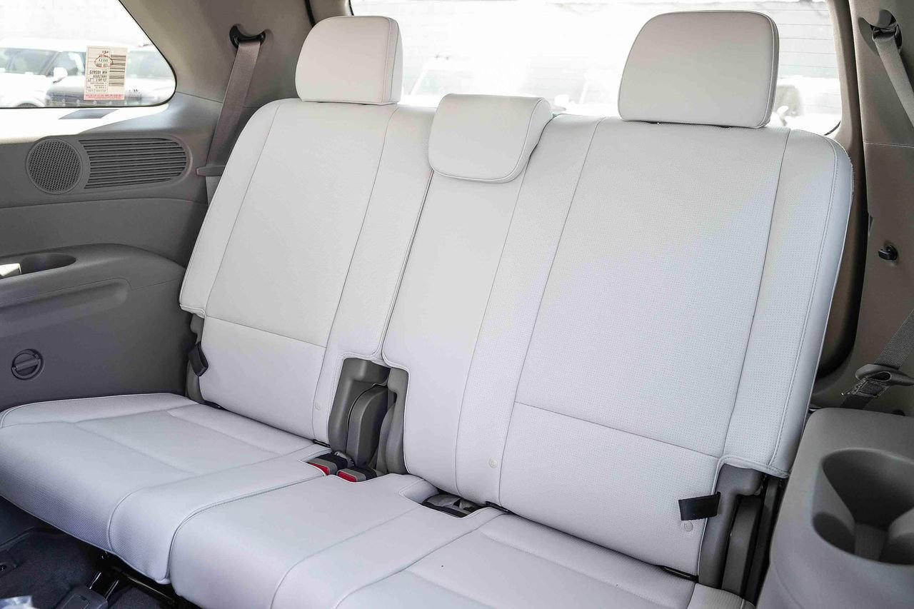 New 2026 Silver Hyundai SEL Premium image 48