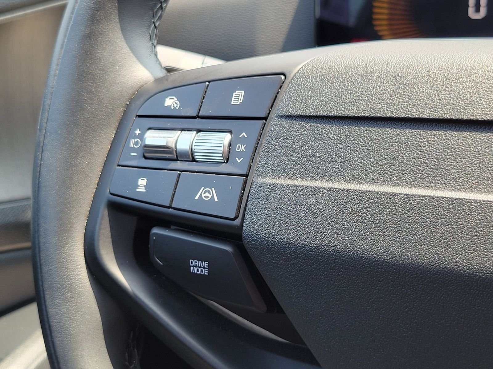 Used 2026 Black Kia X-Line image 14