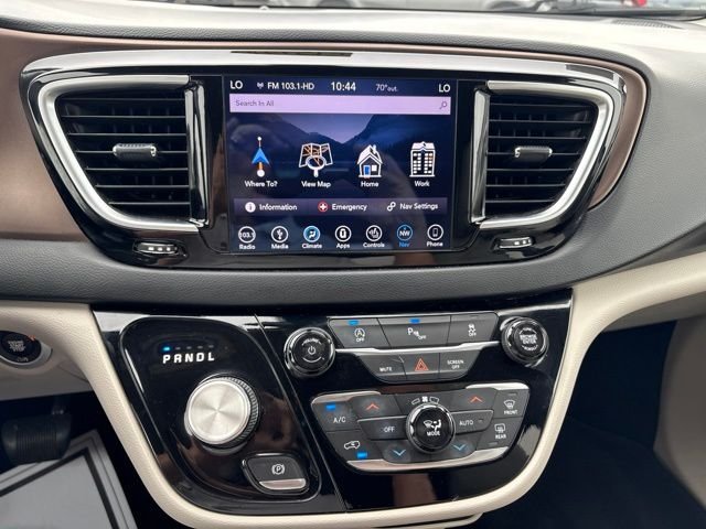 Used 2019 Crystal Metallic Chrysler Touring L Plus image 16