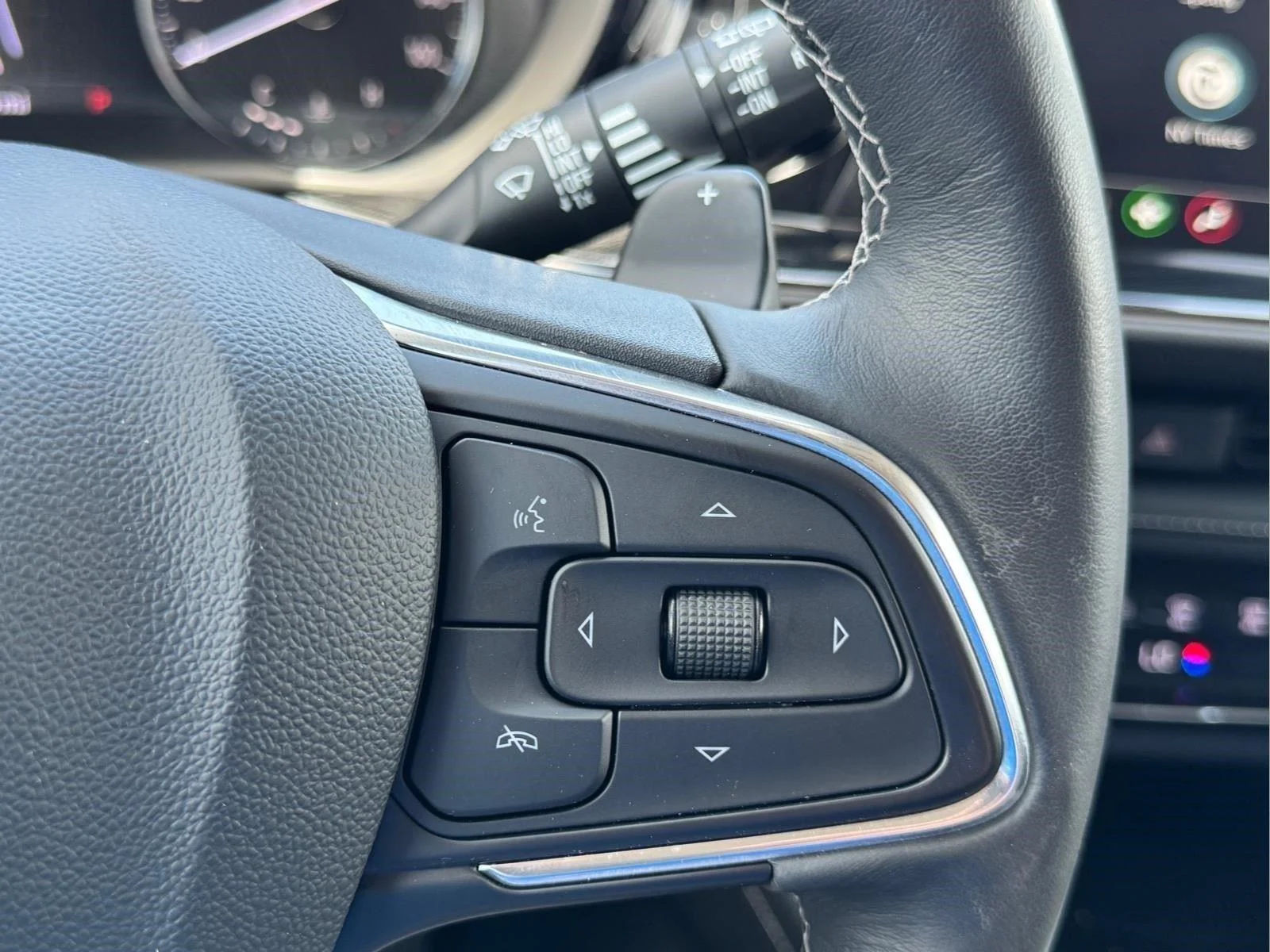 Used 2023 Cinnabar Metallic Buick Essence image 18