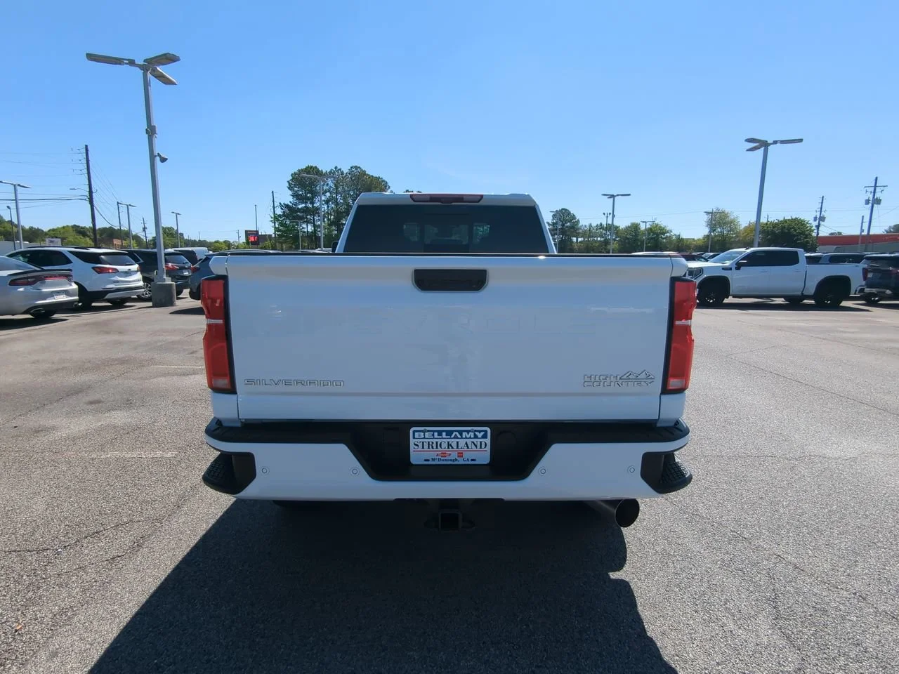 Used 2025 Summit White Chevrolet High Country image 5