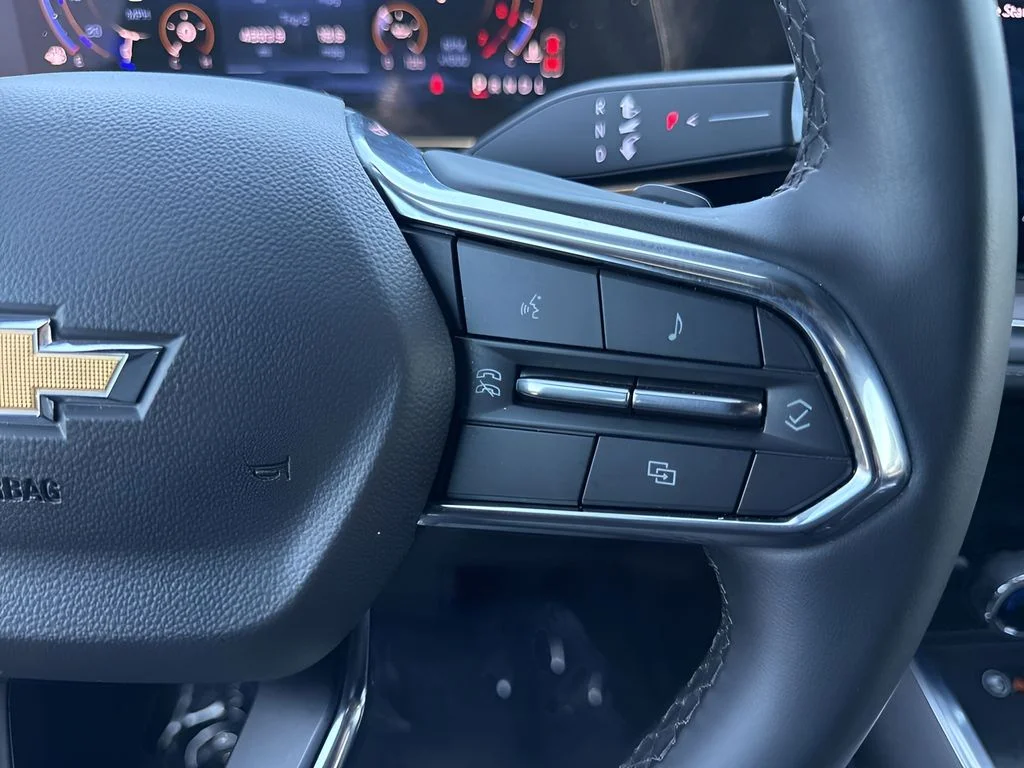 Used 2025 Black Chevrolet LT image 17