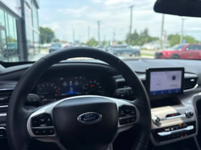 Used 2023 Black Ford XLT image 20
