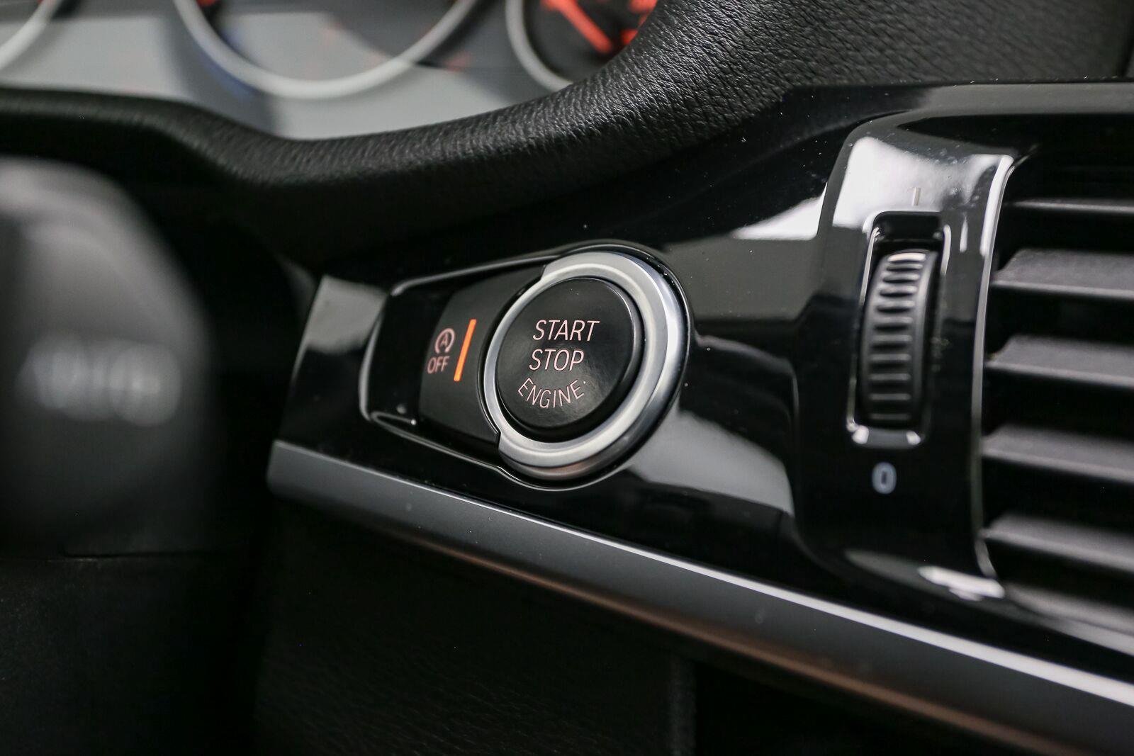 Used 2017 Jet Black BMW xDrive28i image 31