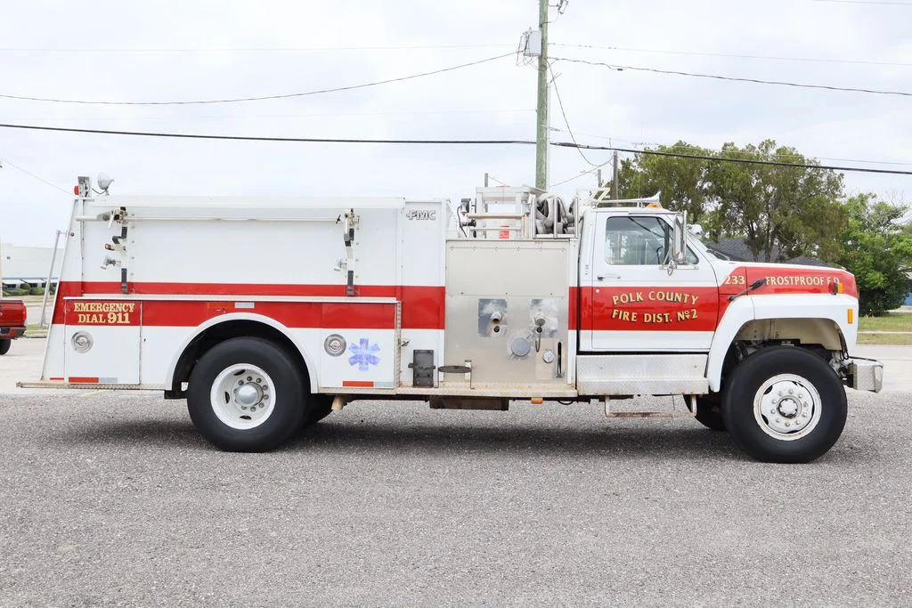 Used 1987  Ford F8000 image 9