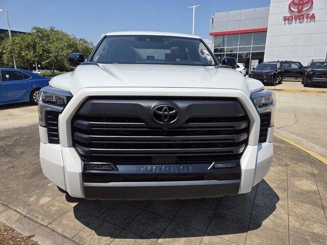 Used 2024 Wind Chill Pearl Toyota Limited HV image 8