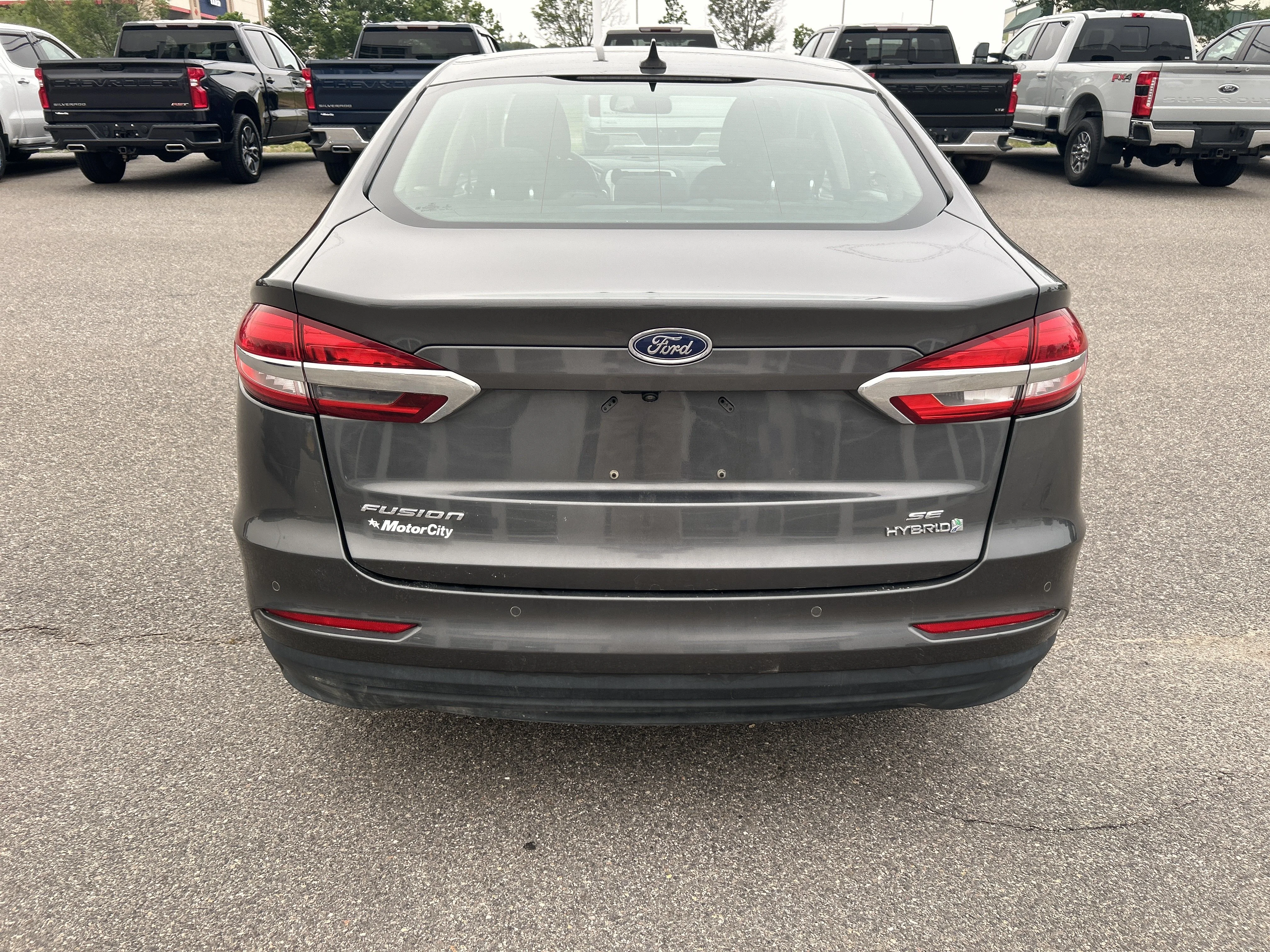 Used 2019  Ford SE image 4