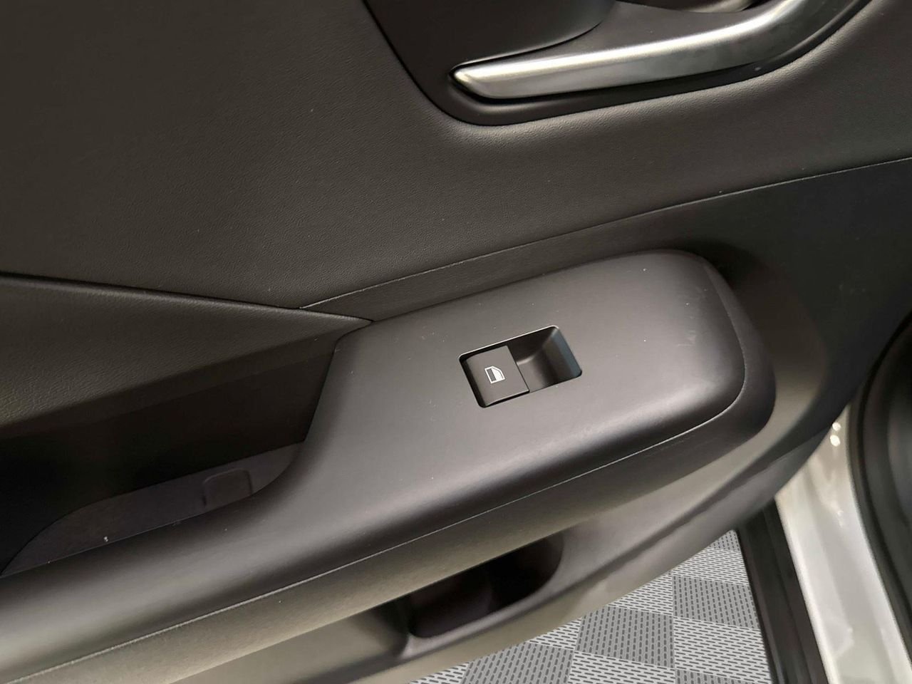 New 2026 Cyber Gray Metallic Hyundai Limited AWD image 42