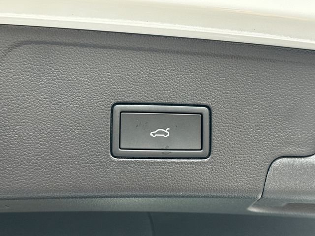 New 2026  Volkswagen 2.0T SEL Premium R-Line image 19