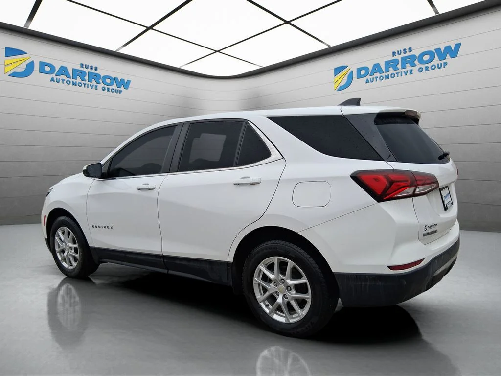 Used 2022 White Chevrolet LT image 3
