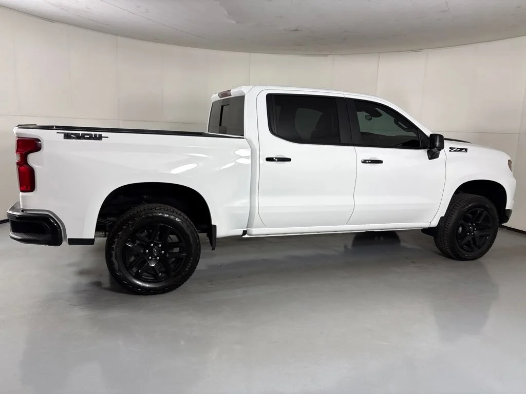 New 2026 Summit White Chevrolet LT Trail Boss image 11