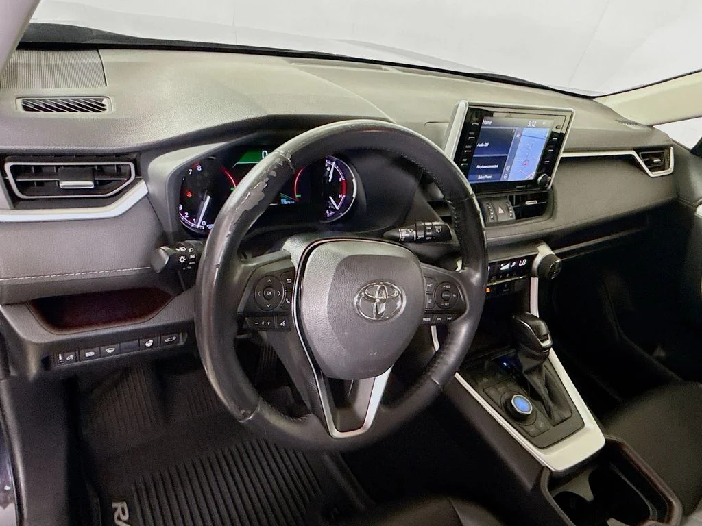 Used 2019 Midnight Black Metallic Toyota Limited image 10