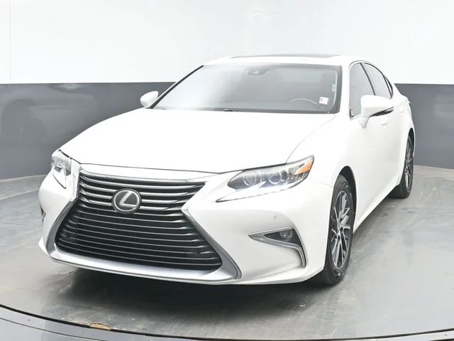 Used 2017 White Lexus 350 image 9