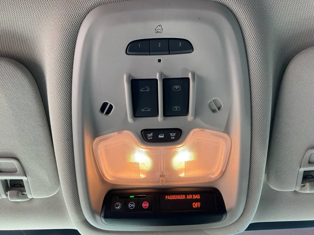 Used 2023 WHITE FROST TRICOAT Buick Essence image 12