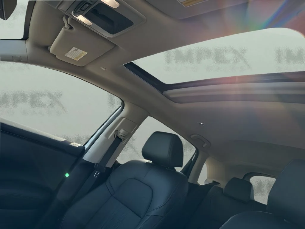 Used 2024 White Honda EX-L image 8