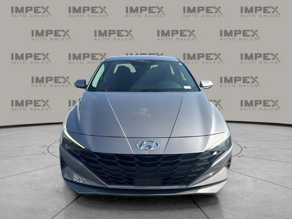 Used 2021 Silver Hyundai SEL image 8