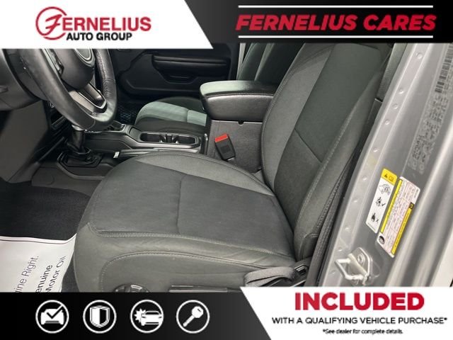 Used 2018 Silver Jeep Unlimited Sport S image 33