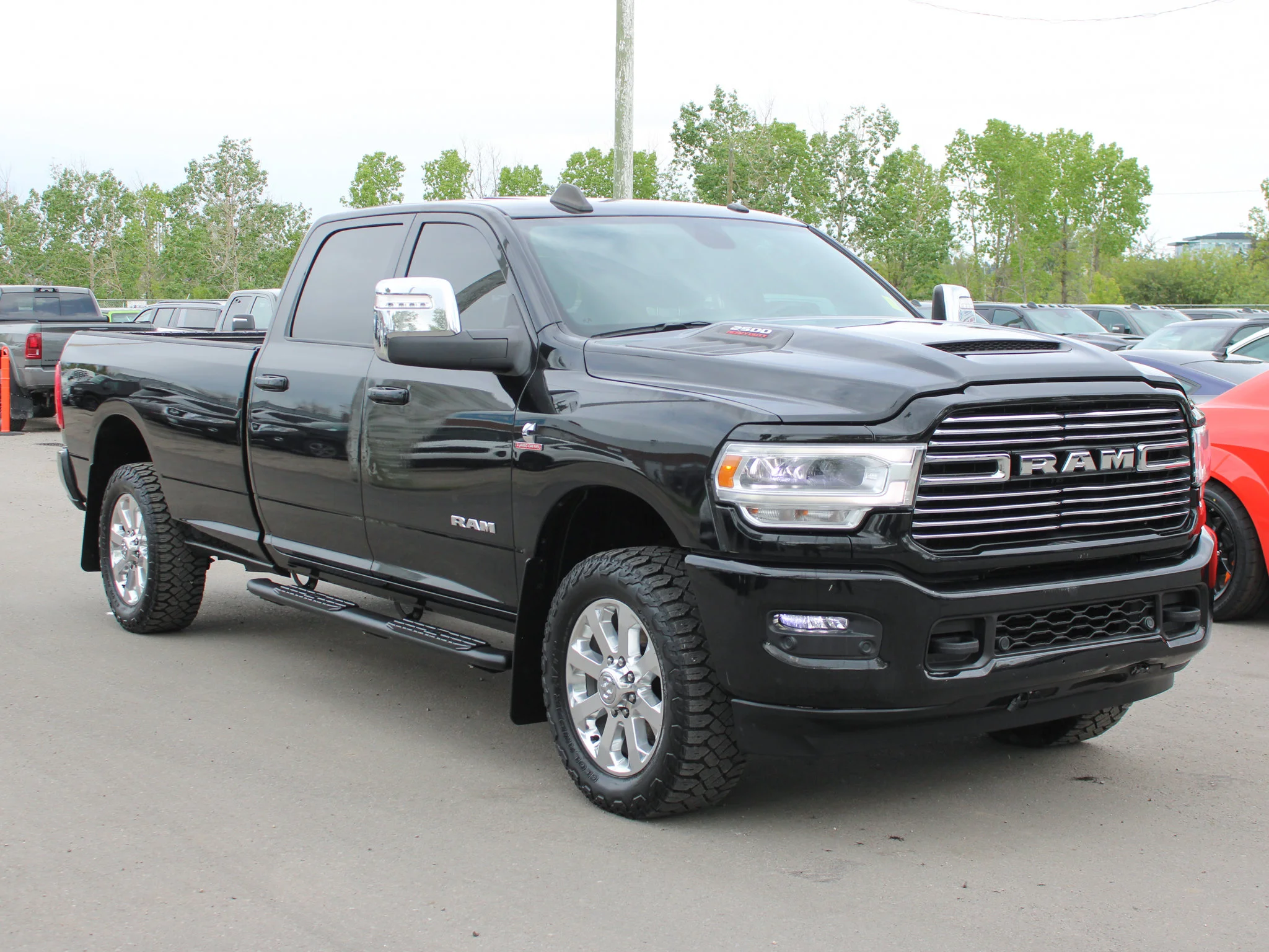Certified Used 2023 Black RAM Laramie * One Owner | 5th Wheel & Gooseneck | Rear Air Suspension | Diesel | Apple CarPlay | Sunroof image 8