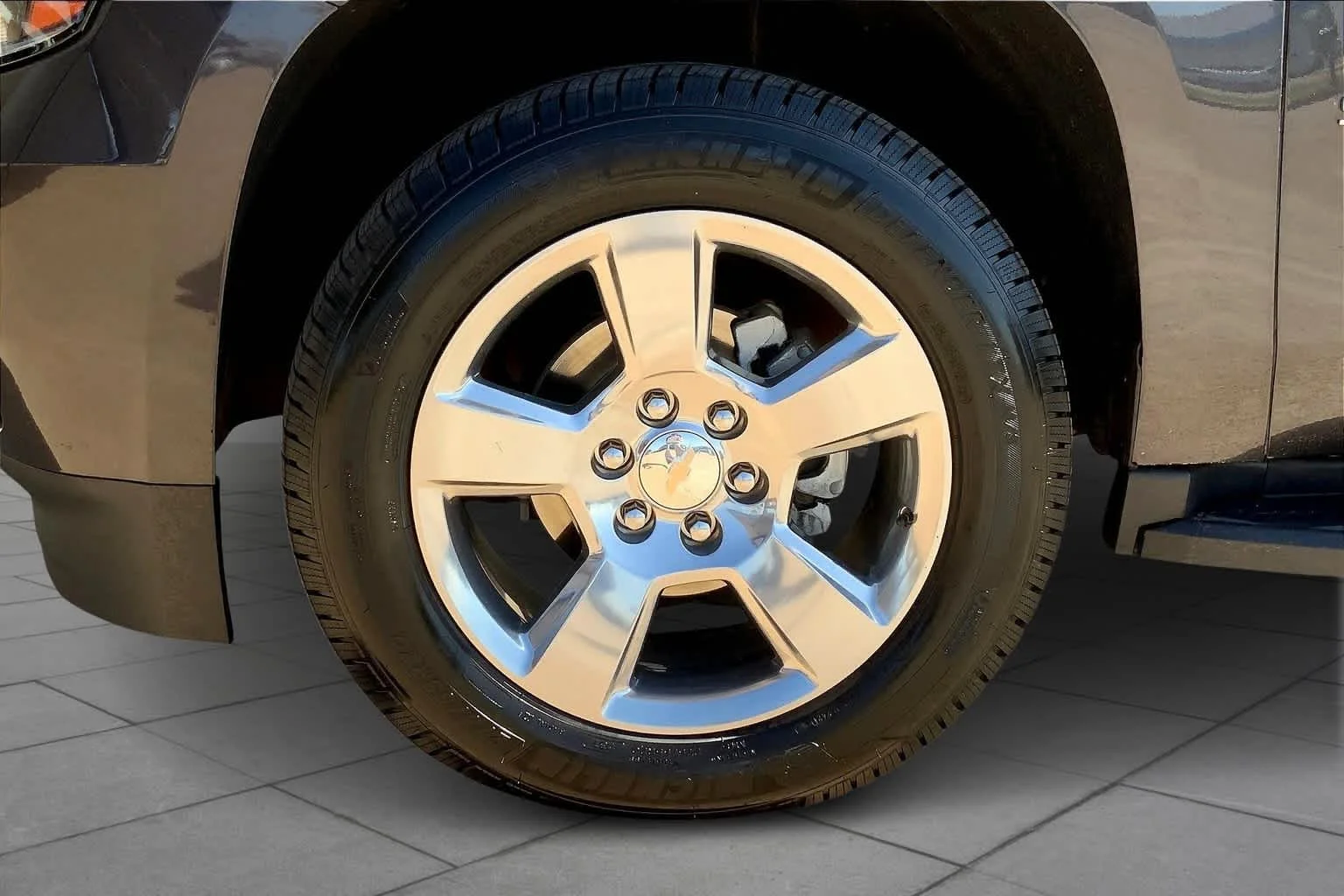 Used 2018 TUNGSTEN METALLIC Chevrolet LT image 9
