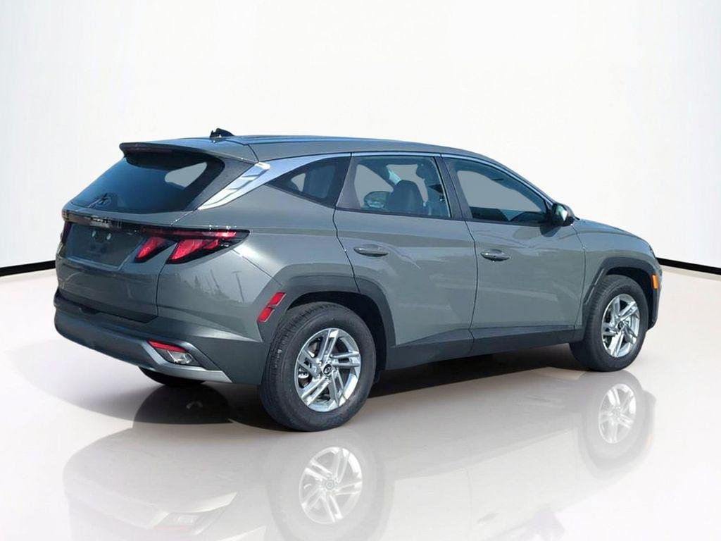 New 2026 Gray Hyundai SE FWD image 5