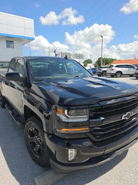 Used 2019 BLACK Chevrolet LT image 1