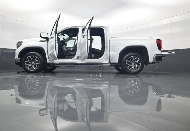 2023 GMC Sierra 1500 SLT - Photo 34