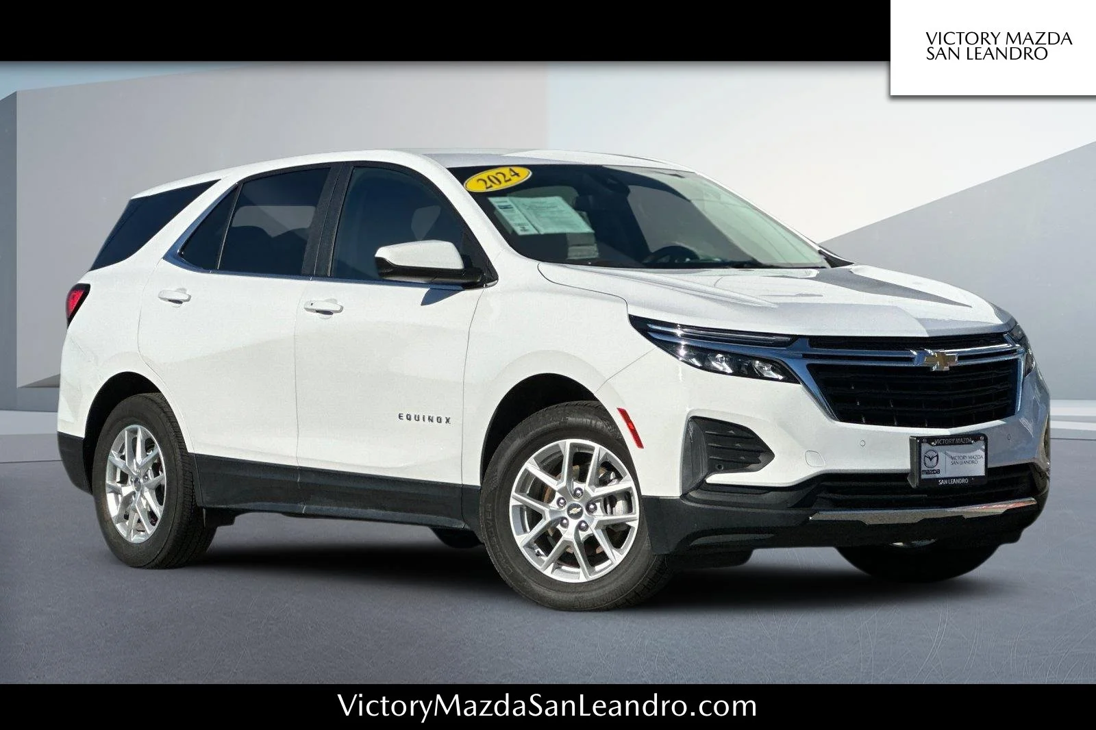 Used 2024 Summit White Chevrolet LT image 1