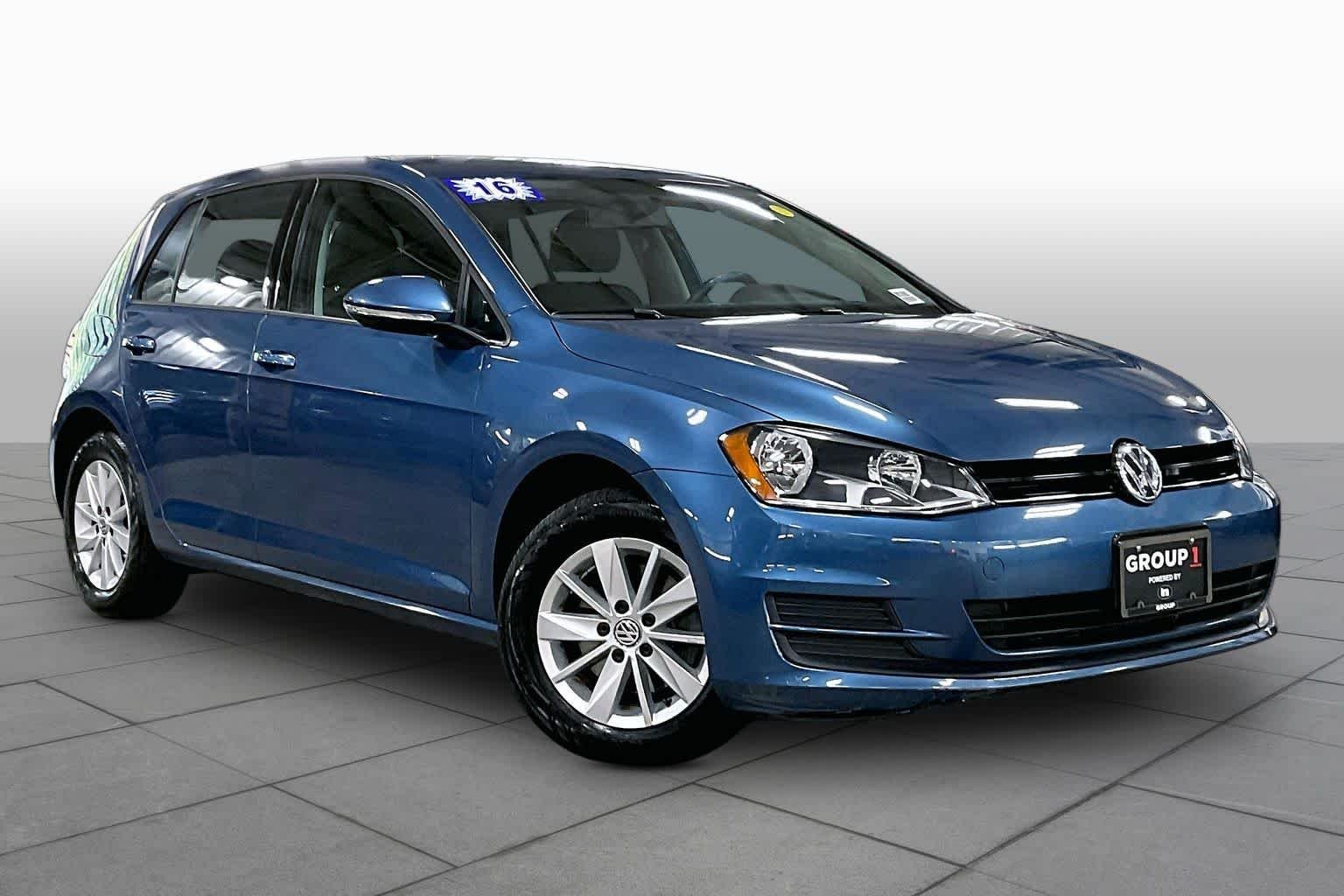 Used 2016 Silk Blue Metallic Volkswagen TSI S image 3