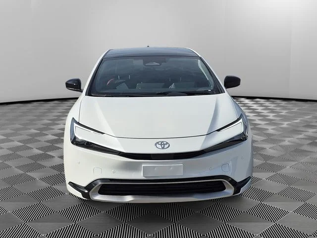 New 2026 Wind Chill Pearl <sup>1</sup> Toyota  XSE Premium image 8