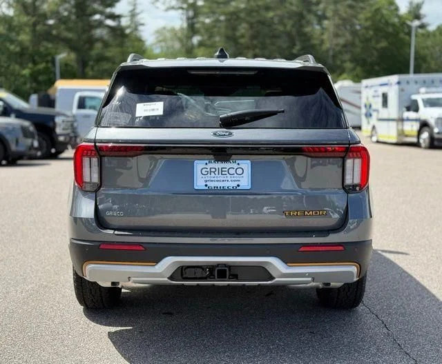 New 2026 Gray Ford Tremor image 6