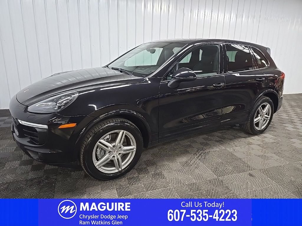 Used 2017 Moonlight Blue Metallic Porsche Base image 7