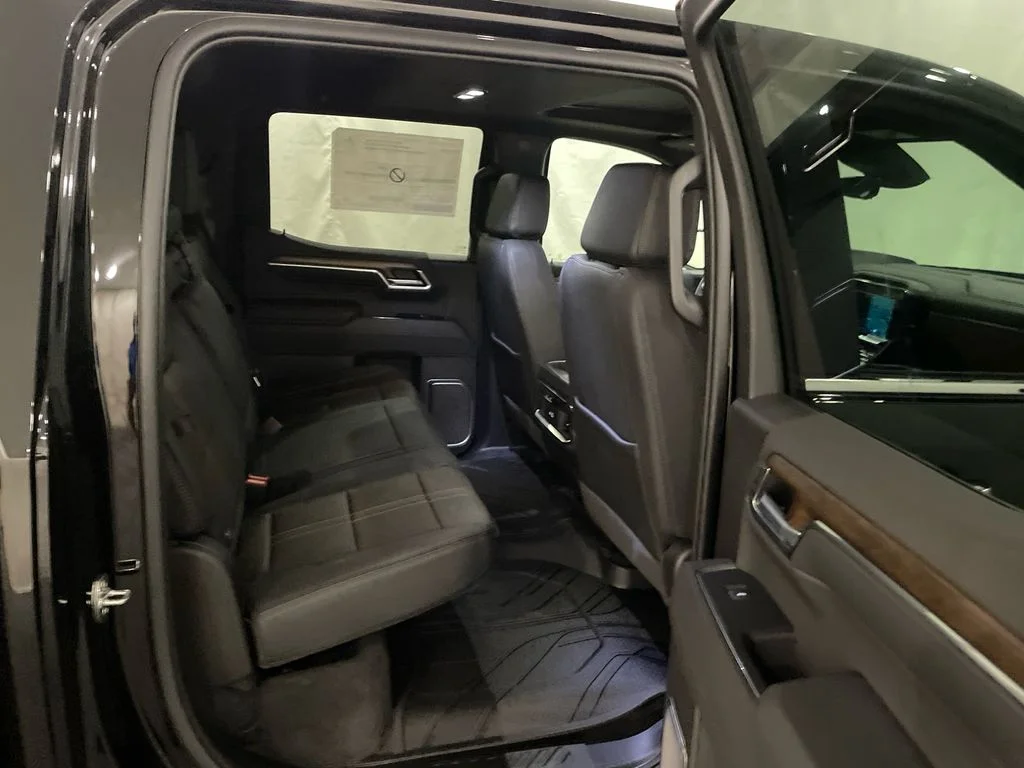 New 2026 Black Chevrolet High Country image 26