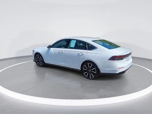 Used 2024  Honda Touring image 6