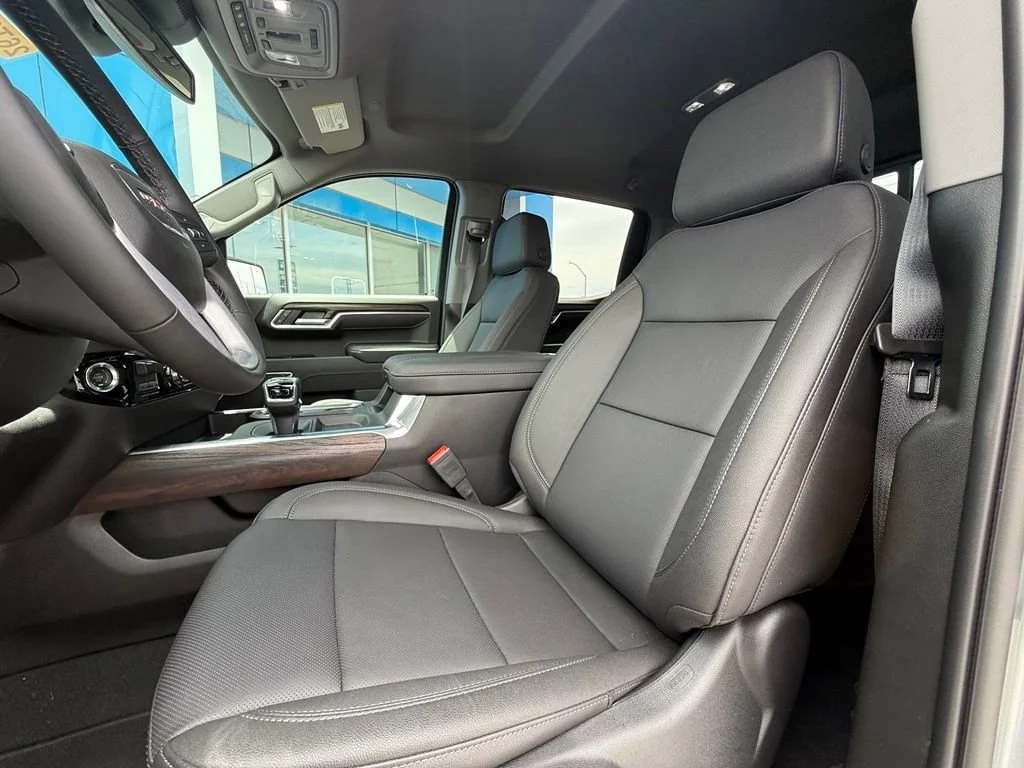 New 2026 Sterling Metallic GMC SLT image 33