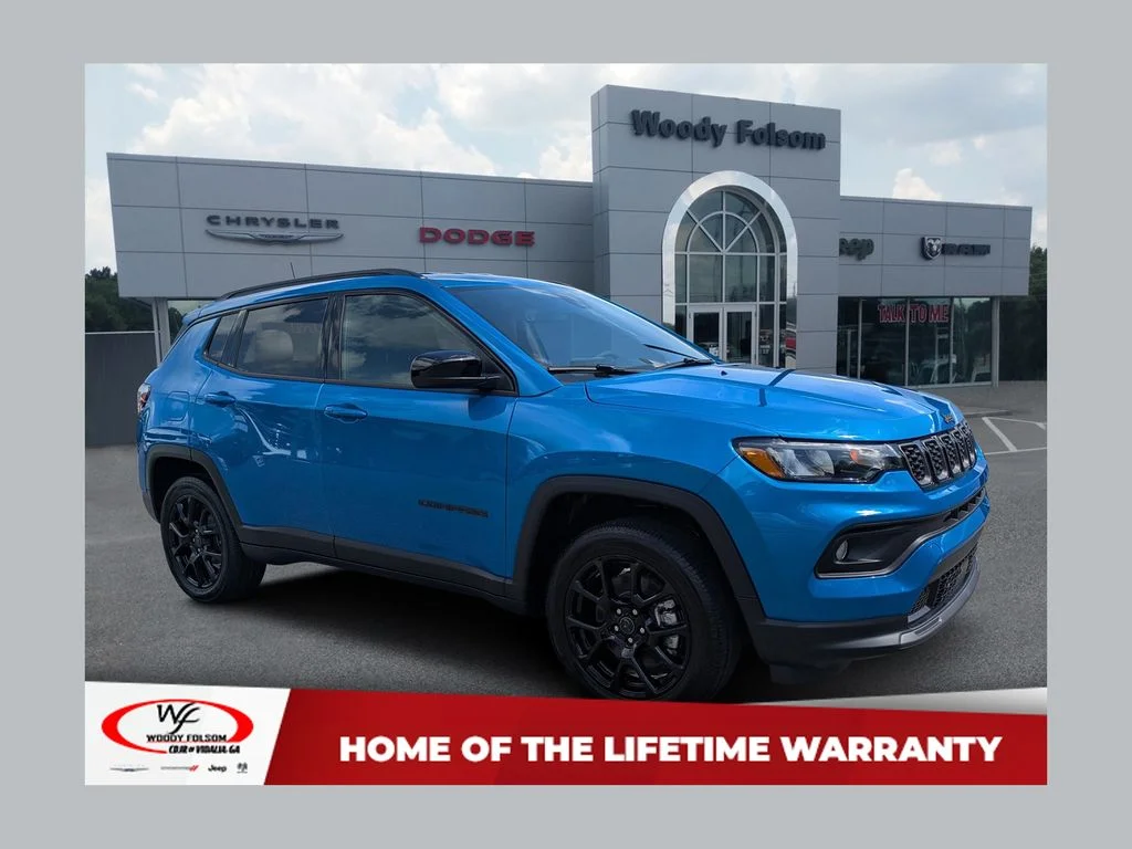 New 2026 Hydro Blue Pearl-Coat Exterior Paint Jeep Latitude image 1