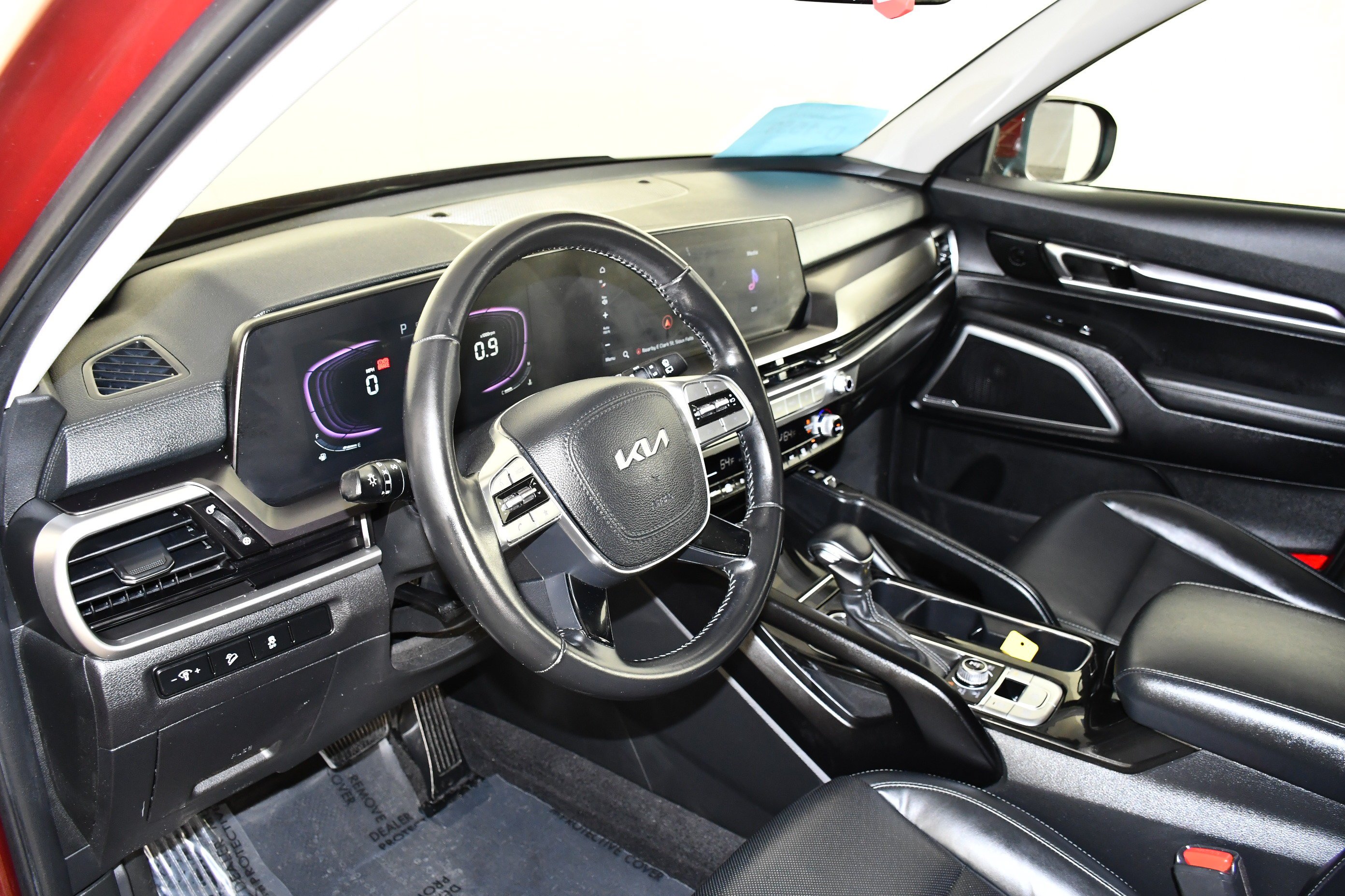 Used 2023 Dawning Red Kia S image 36