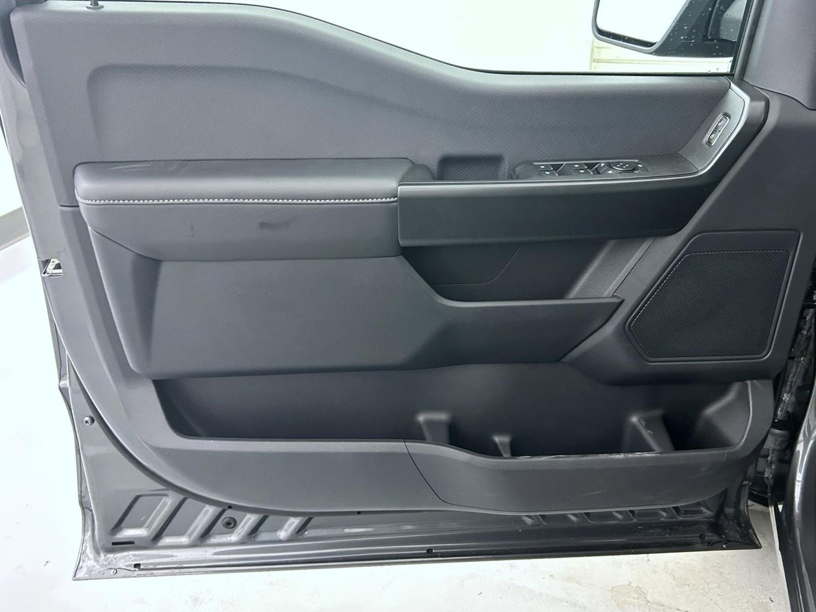 New 2026 Carbonized Gray Metallic Ford STX image 9