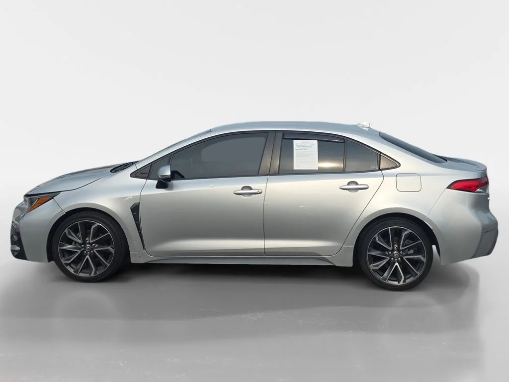 Used 2020 Classic Silver Metallic Toyota SE image 5