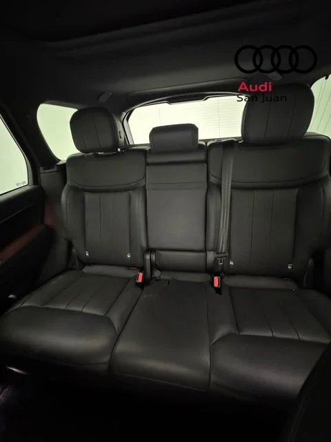 Used 2023 White Land Rover SE image 15