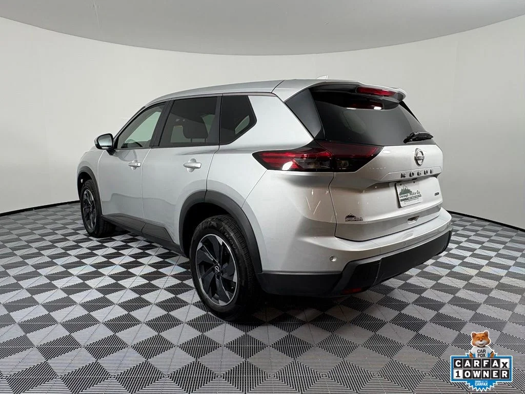 Used 2025 Silver Nissan SV image 12