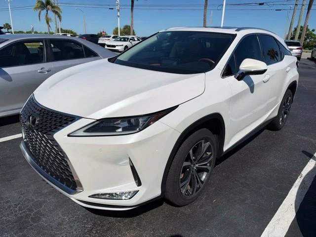 Used 2022 White Lexus 350 image 1