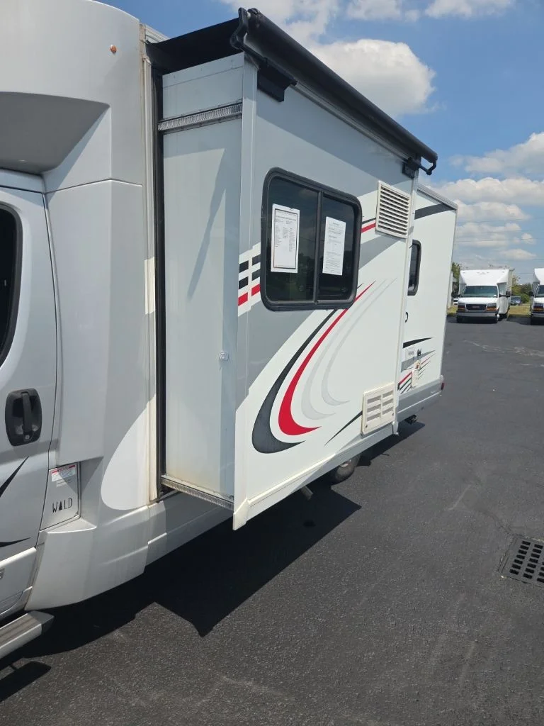 Used 2016 Silver Ram Winnebago image 40