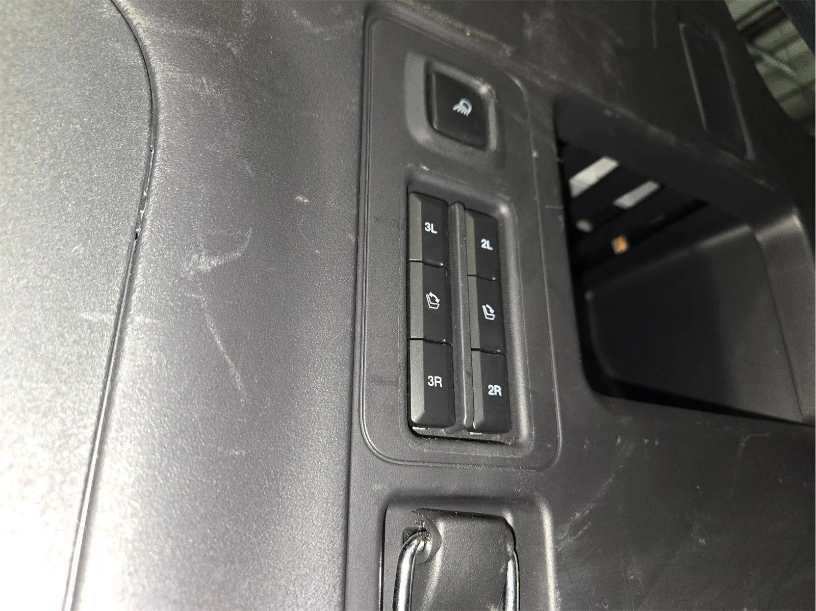 Used 2025 Agate Black Ford Active image 46